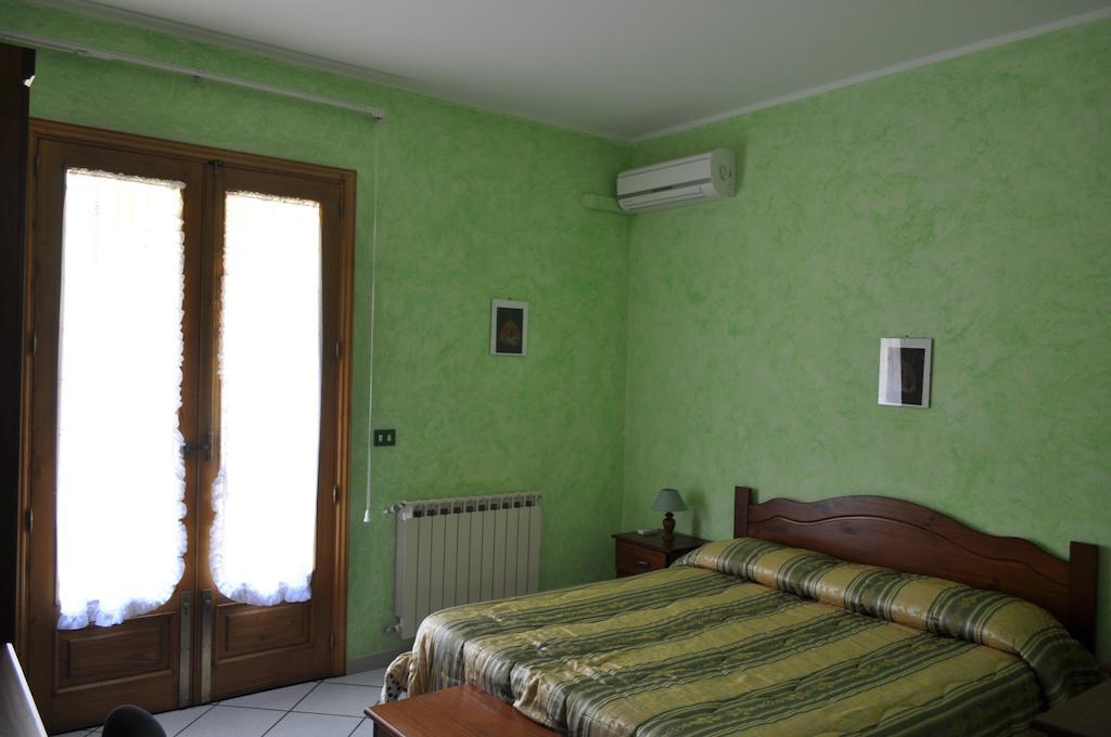B&B Villa Dagala Santa Venerina Chambre photo